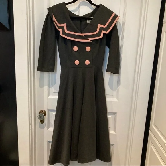 Retro Pinup Dress - Picture 2 of 8